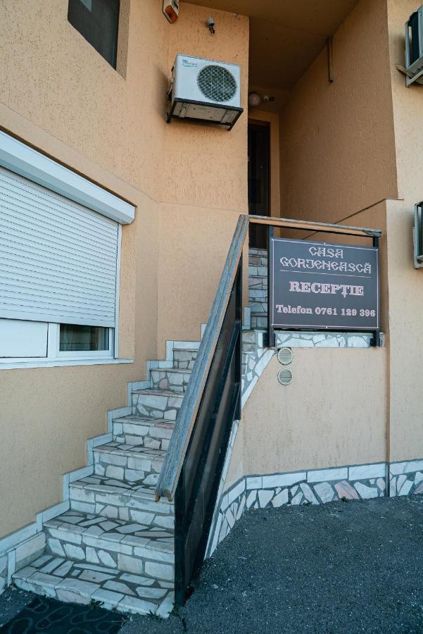 Casa Gorjeneasca Hotel Târgu Jiu Exterior foto